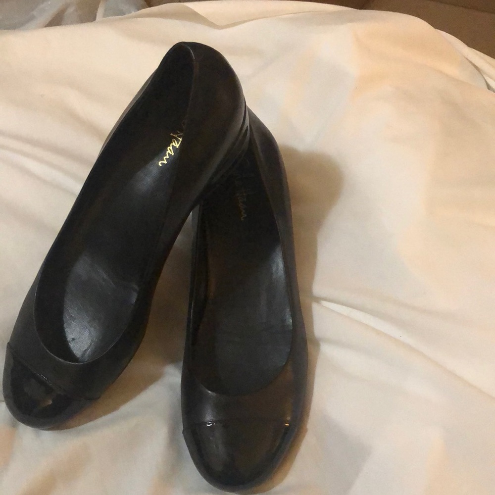 Black leather short wedges
